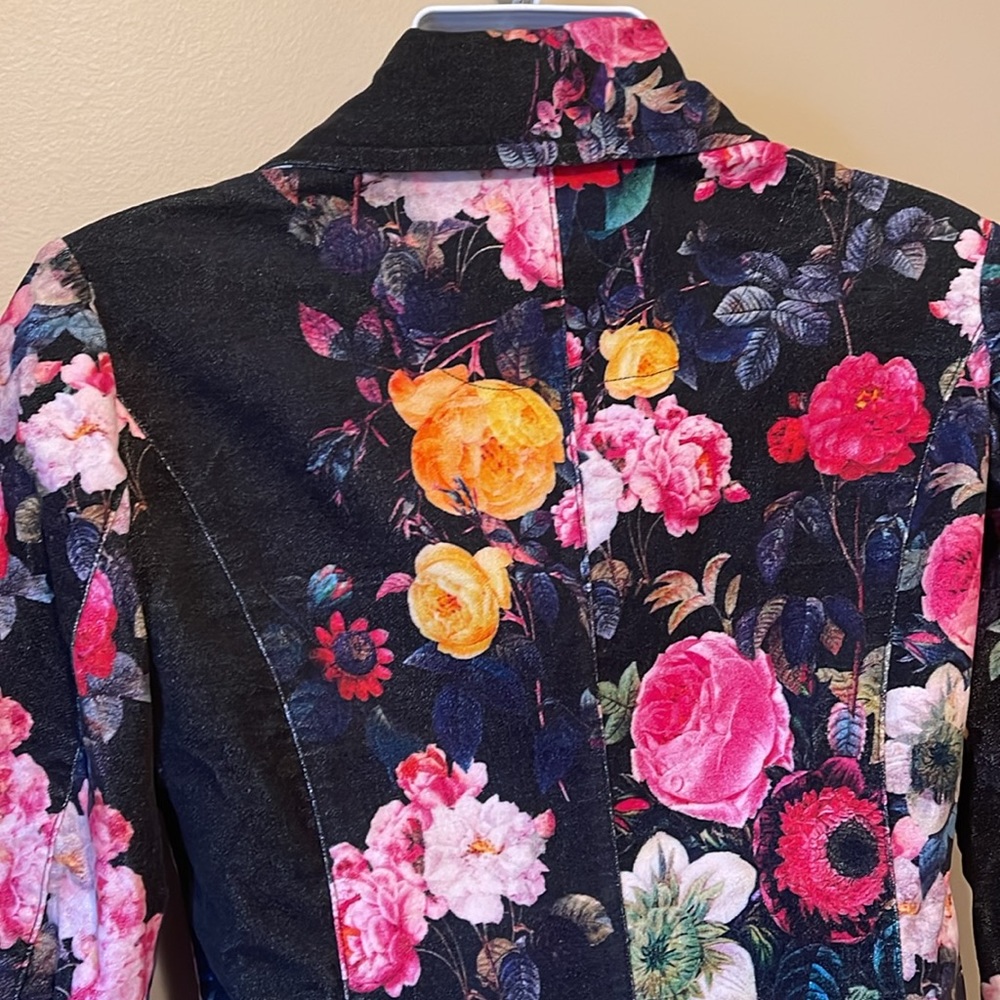 ZAZA COUTURE Jacket. Size Large - Picture 7 of 10